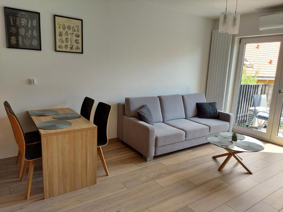 Apartament Nad Zalewem Dziwnówek Exteriör bild