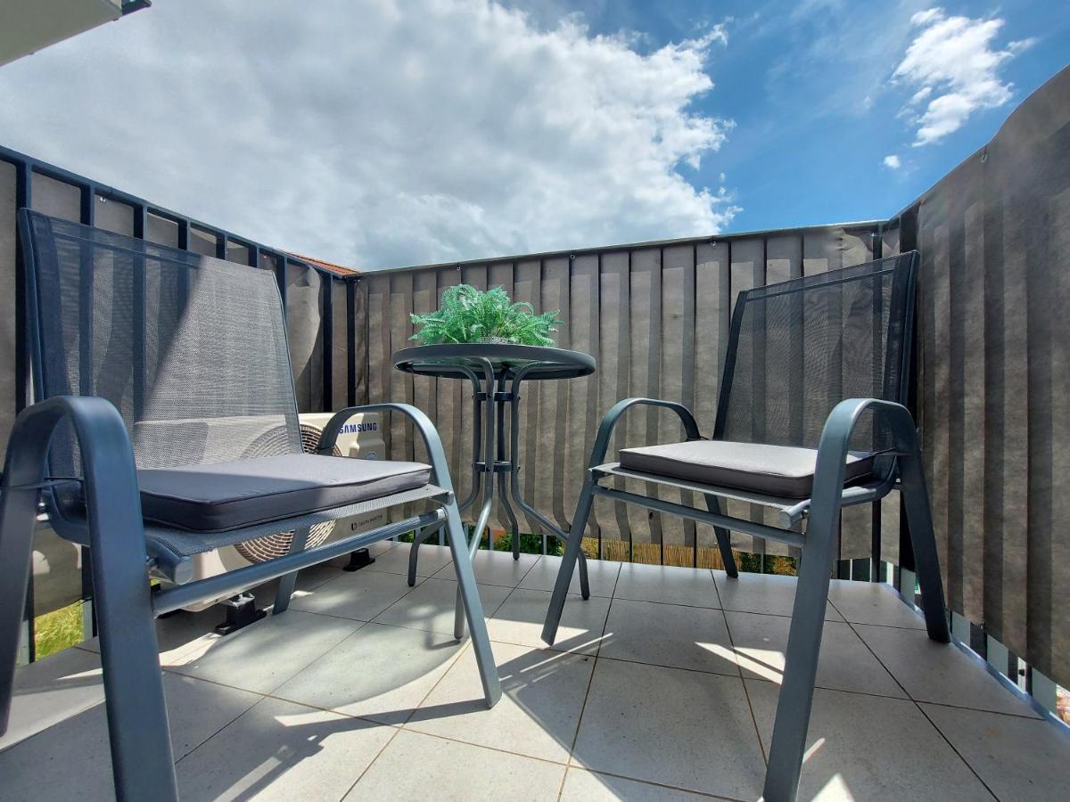 Apartament Nad Zalewem Dziwnówek Exteriör bild